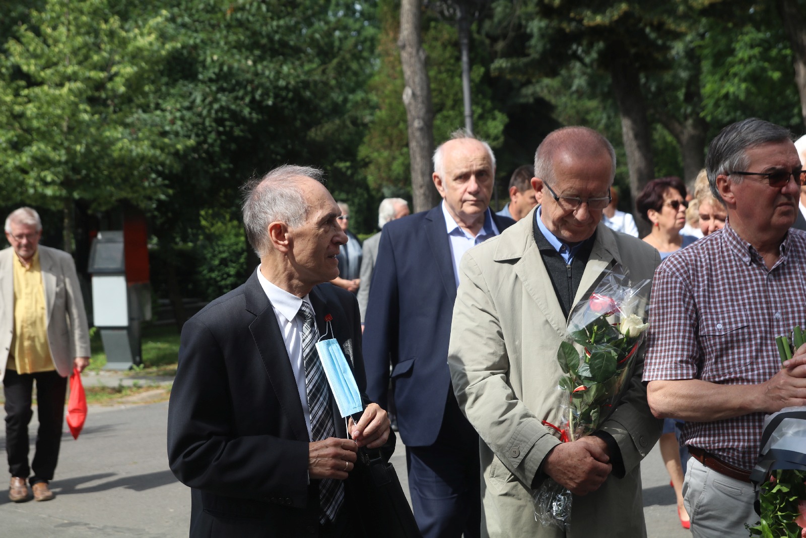 Kilkadziesiąt osób wzięło udział w pogrzebie Zygmunta Urbana