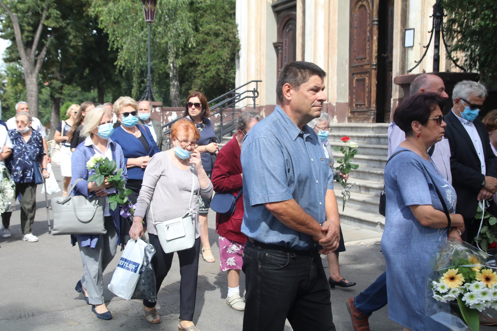 Kilkadziesiąt osób wzięło udział w pogrzebie Zygmunta Urbana