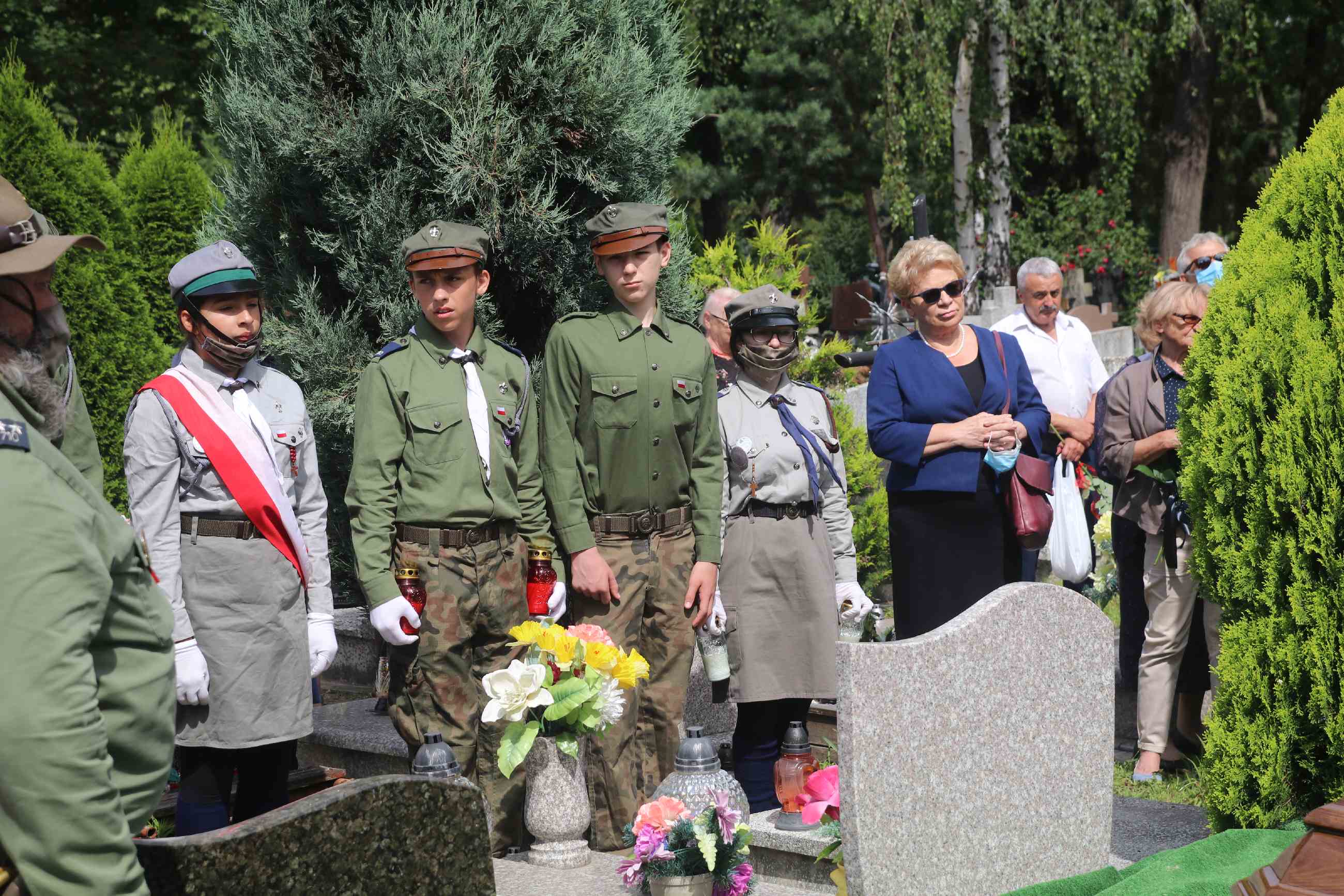 Kilkadziesiąt osób wzięło udział w pogrzebie Zygmunta Urbana