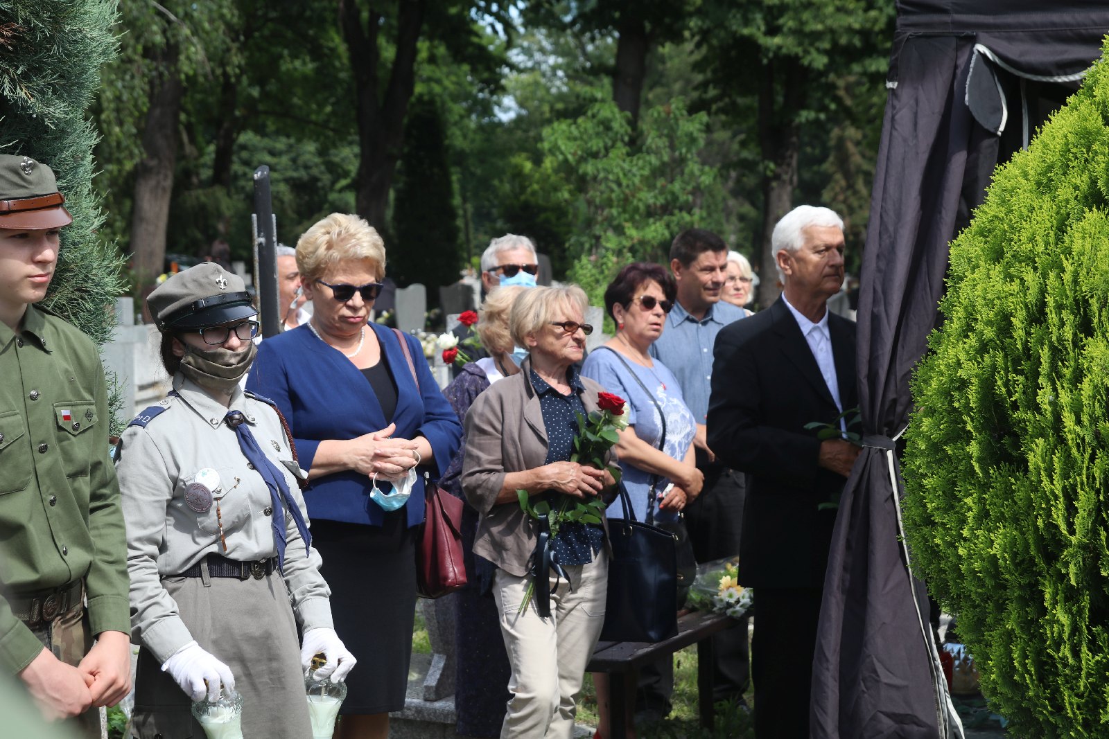 Kilkadziesiąt osób wzięło udział w pogrzebie Zygmunta Urbana