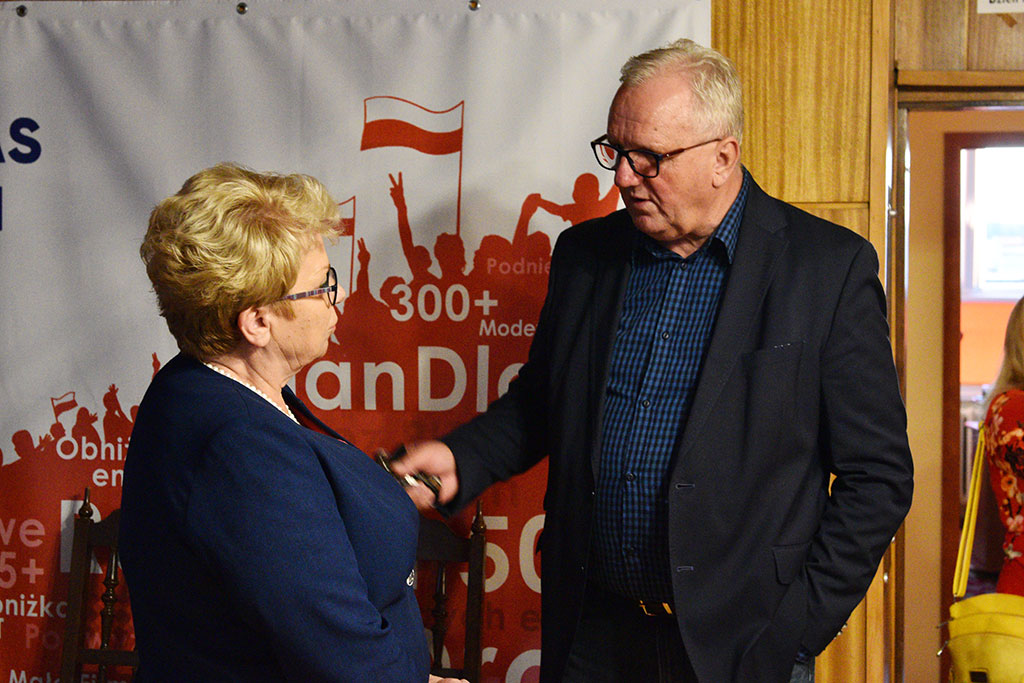 Radość w legnickim sztabie Prawa i Sprawiedliwości