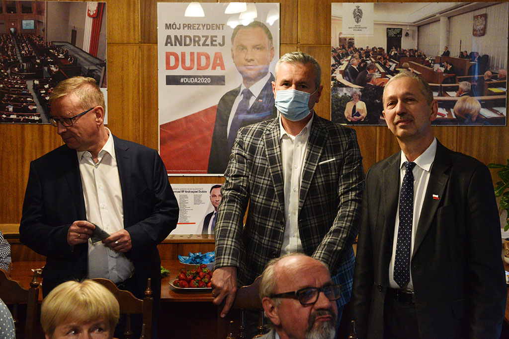 Radość w legnickim sztabie Prawa i Sprawiedliwości