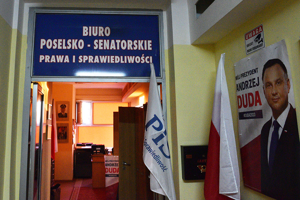 Radość w legnickim sztabie Prawa i Sprawiedliwości