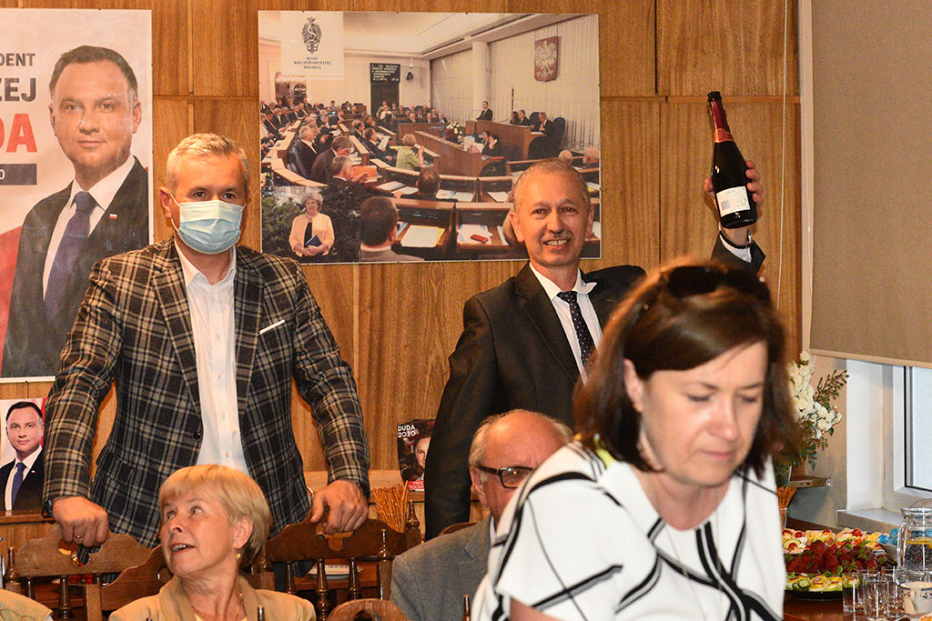 Radość w legnickim sztabie Prawa i Sprawiedliwości