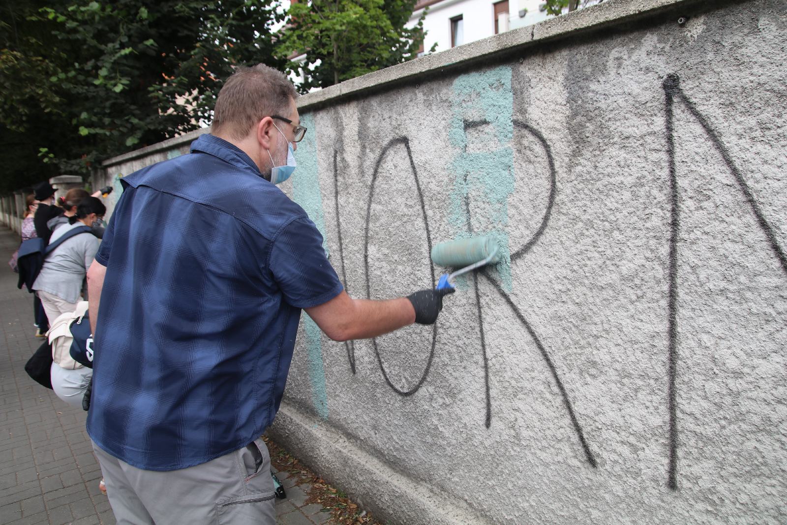 Pędzlami i farbą walczyli z mową nienawiści