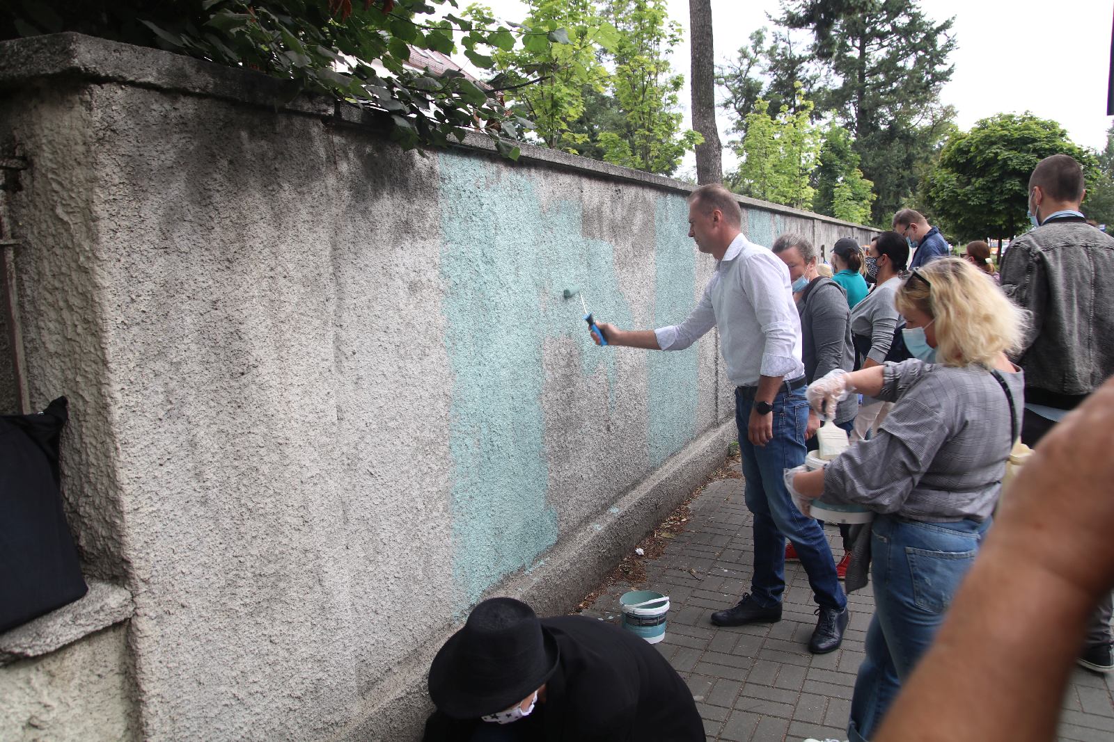 Pędzlami i farbą walczyli z mową nienawiści