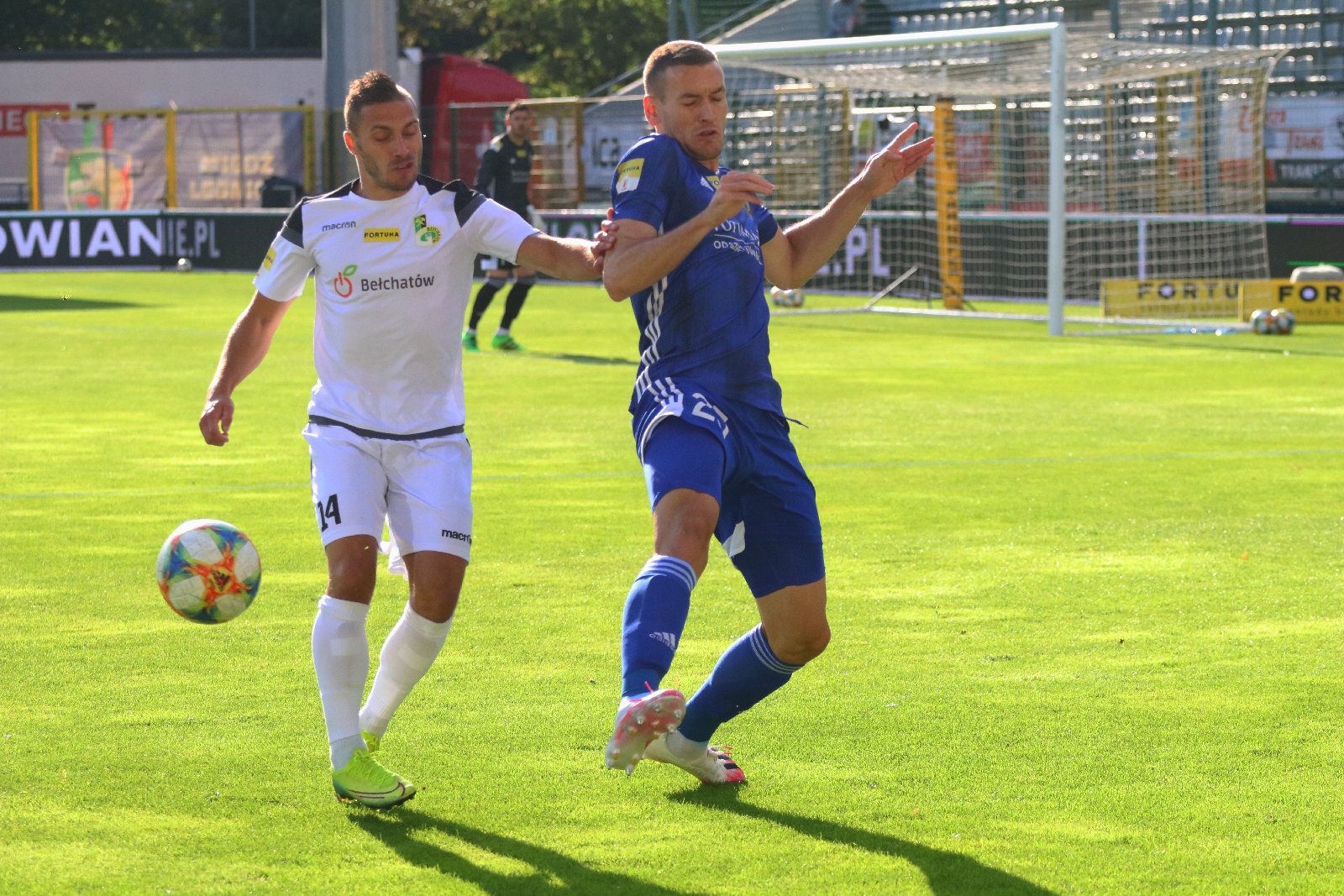Miedź Legnica wygrywa z Bełchatowem i jest coraz bliżej barażów