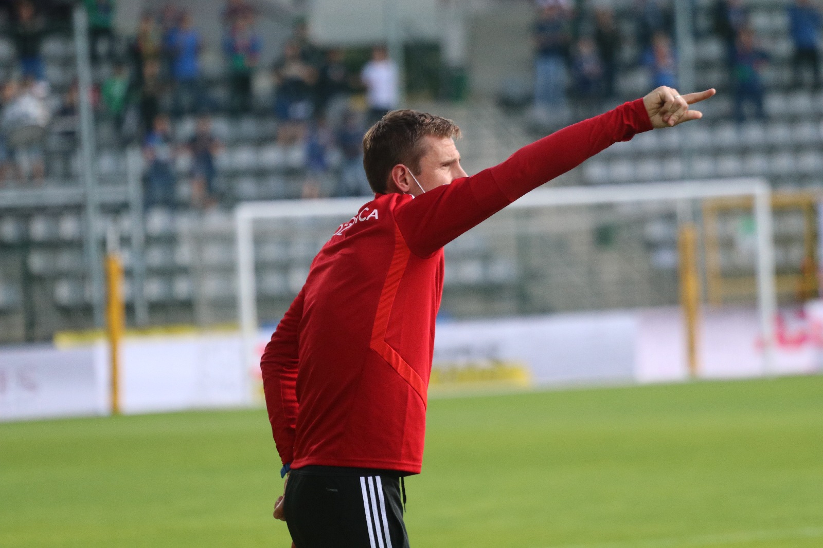 Miedź Legnica wygrywa z Bełchatowem i jest coraz bliżej barażów