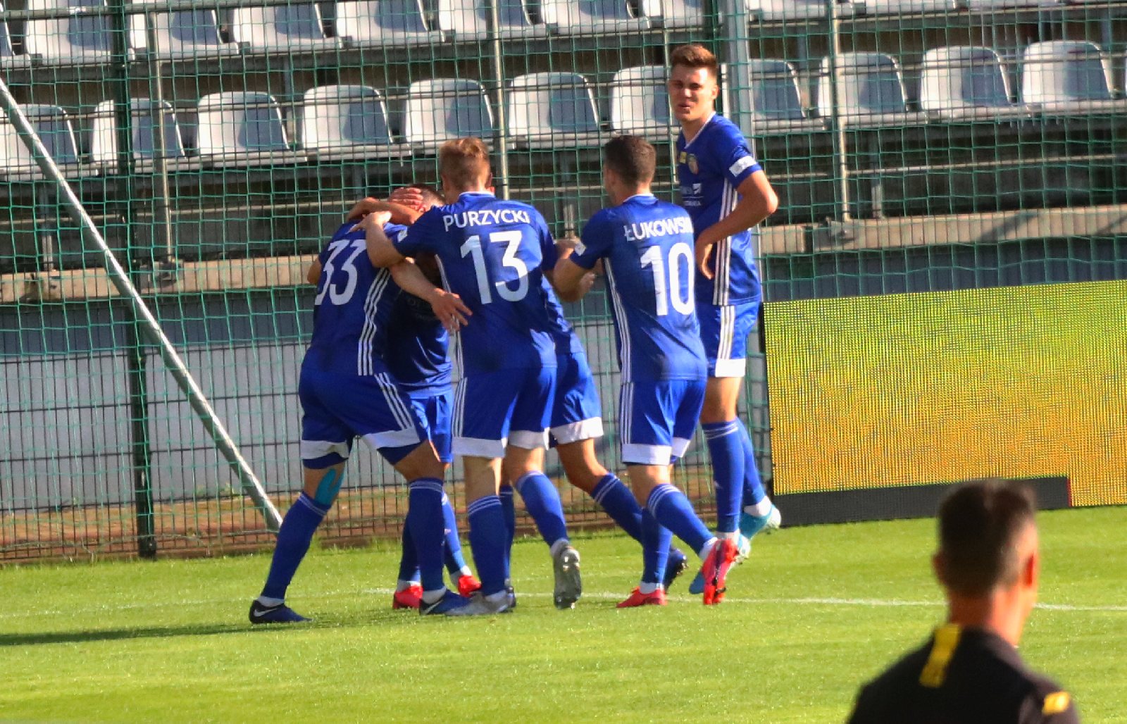 Miedź Legnica wygrywa z Bełchatowem i jest coraz bliżej barażów