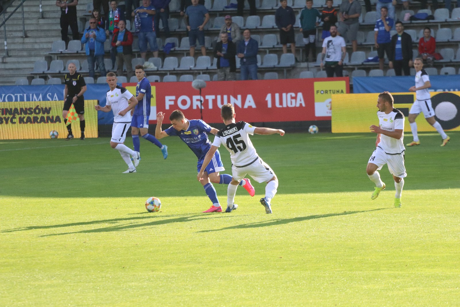 Miedź Legnica wygrywa z Bełchatowem i jest coraz bliżej barażów