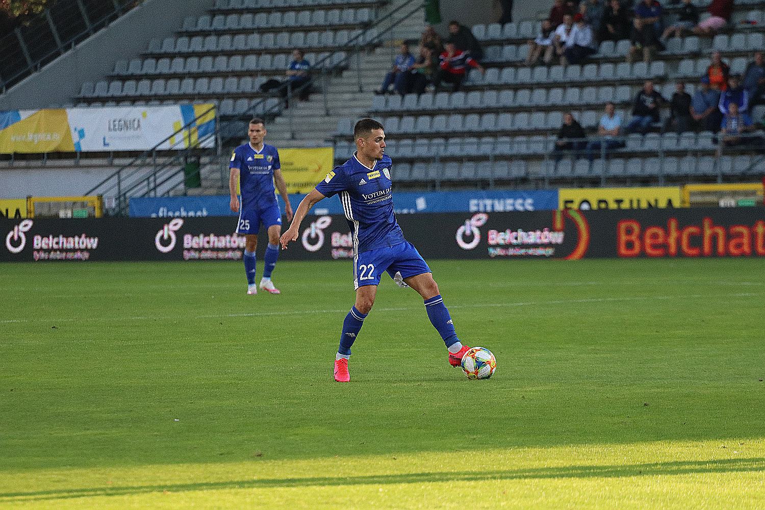Miedź Legnica wygrywa z Bełchatowem i jest coraz bliżej barażów