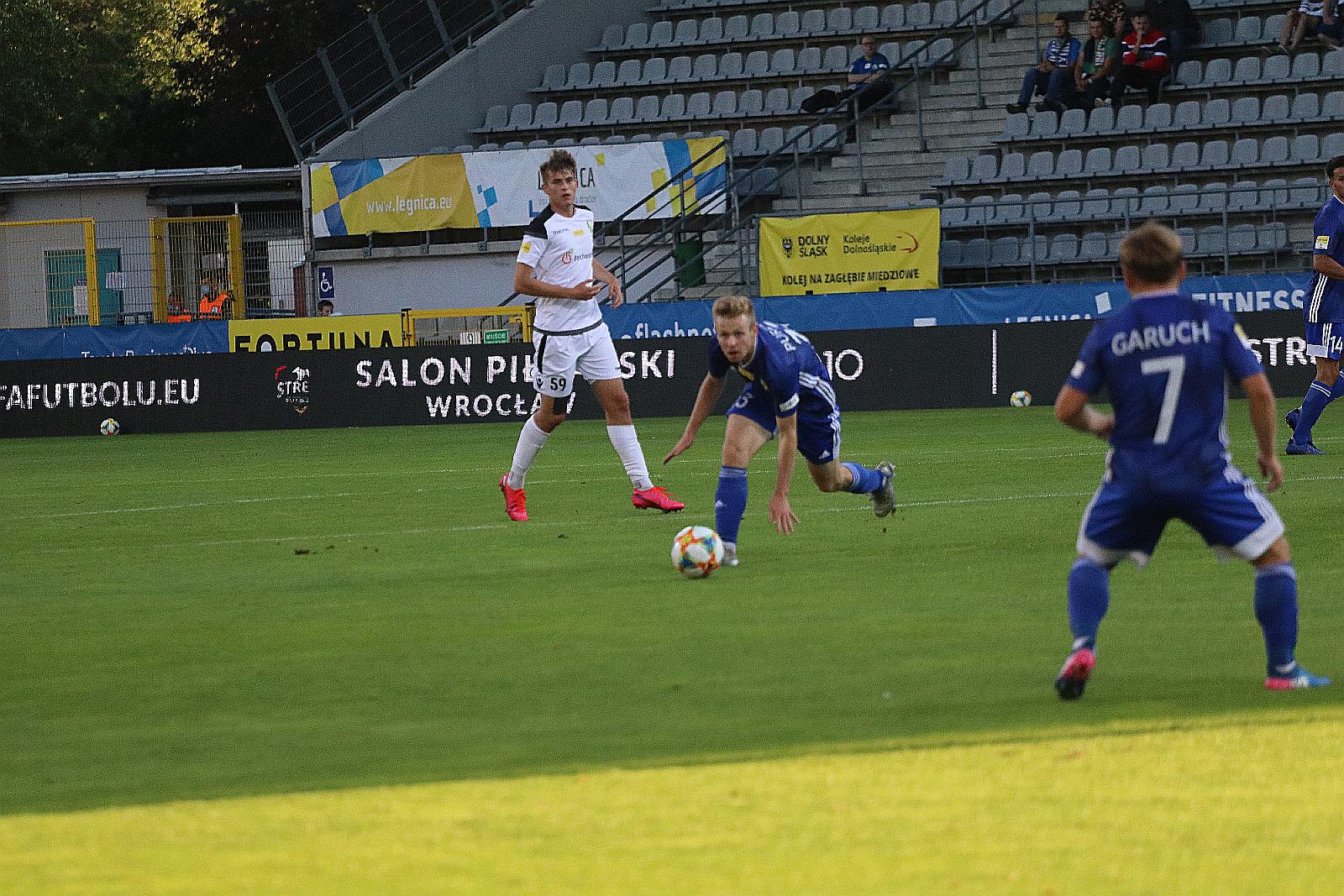 Miedź Legnica wygrywa z Bełchatowem i jest coraz bliżej barażów
