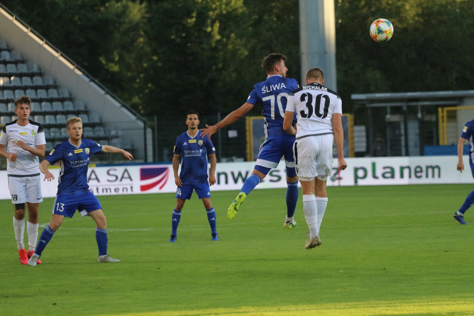 Miedź Legnica wygrywa z Bełchatowem i jest coraz bliżej barażów