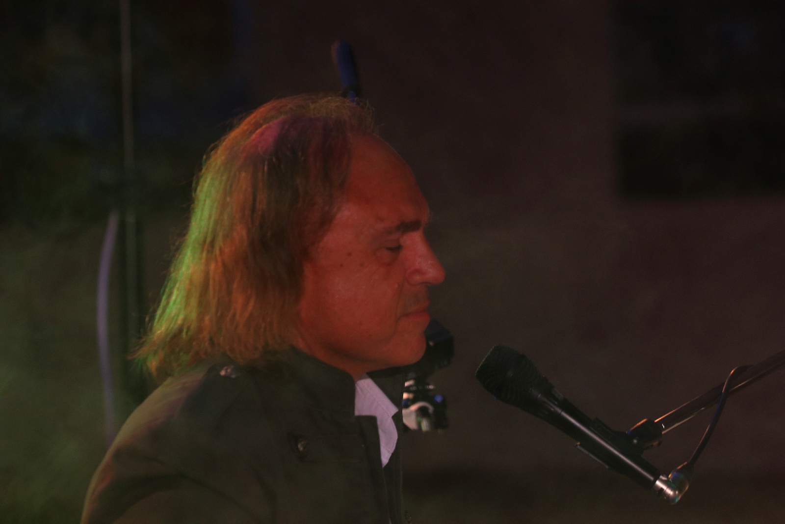 Legnicki bard wystąpił na kunickiej scenie          
