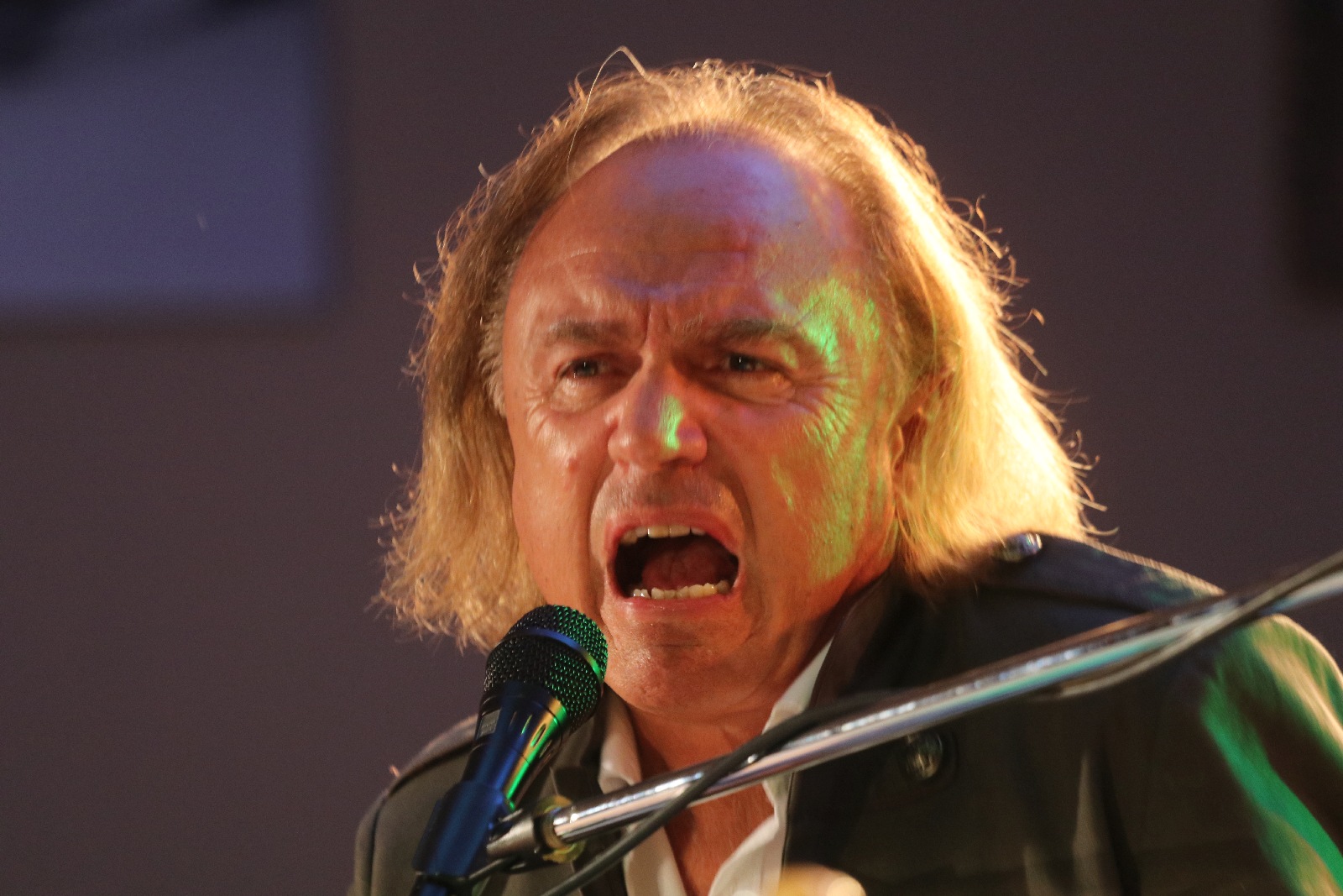 Legnicki bard wystąpił na kunickiej scenie          
