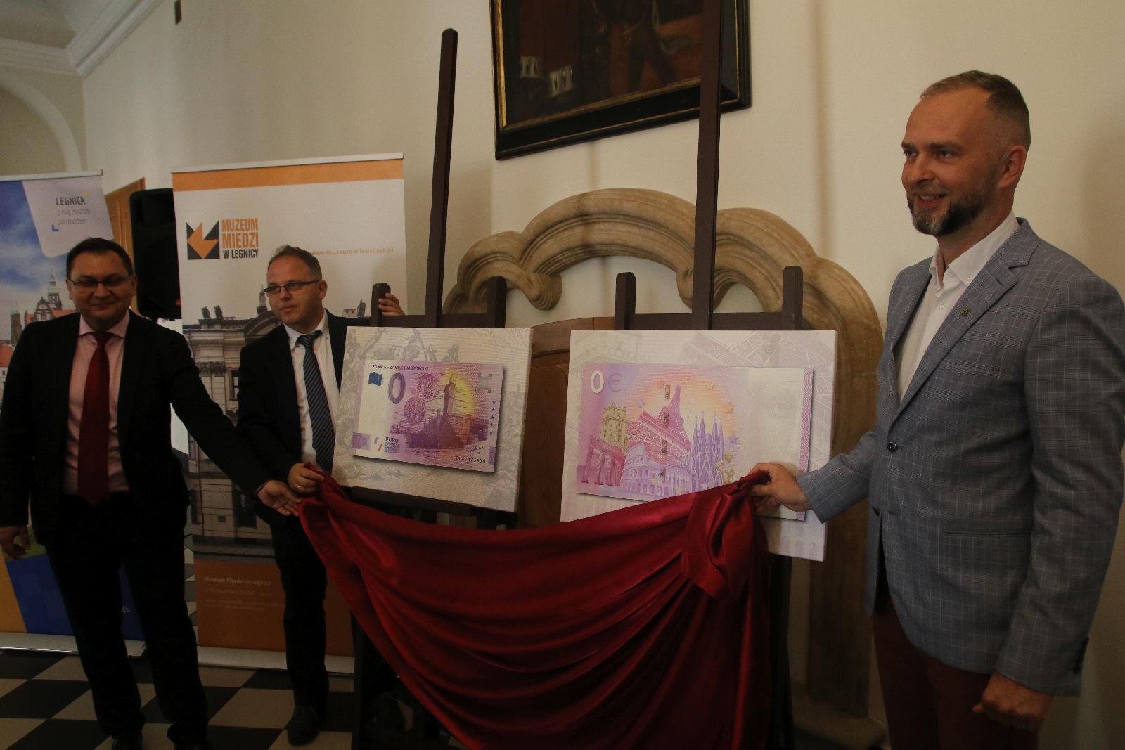 Promocja legnickiego banknotu pamiątkowego 0 Euro