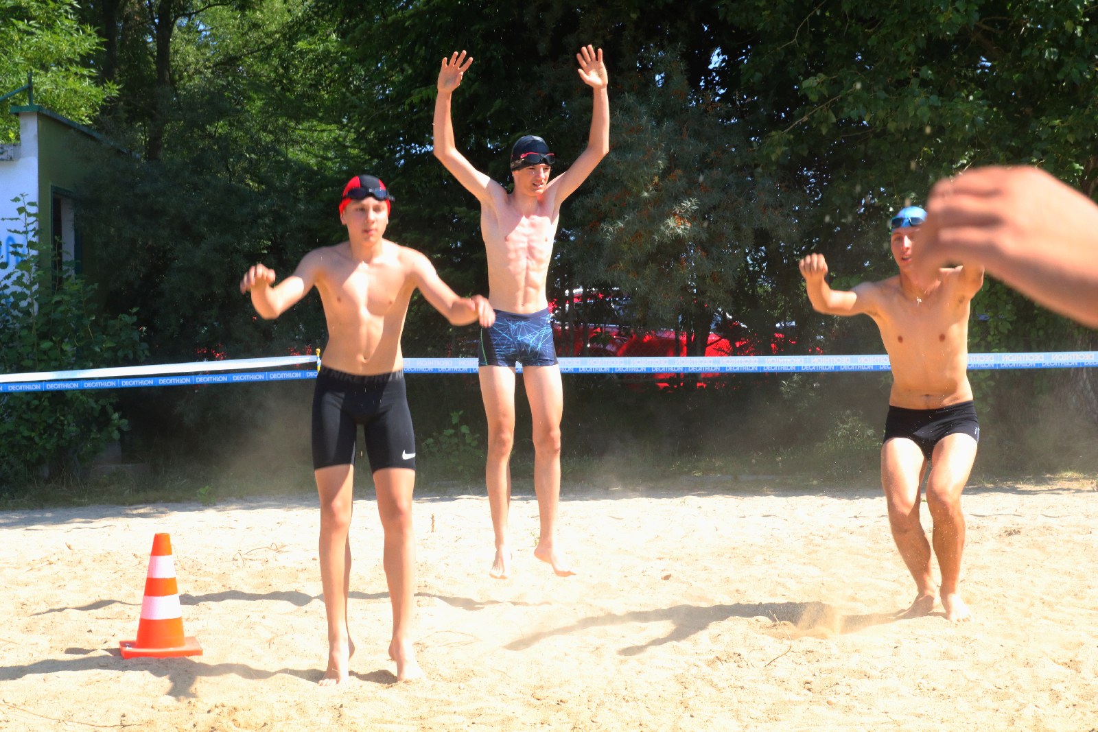 Zawody w Jezierzanach ,,Triathlon droga do sukcesu”
