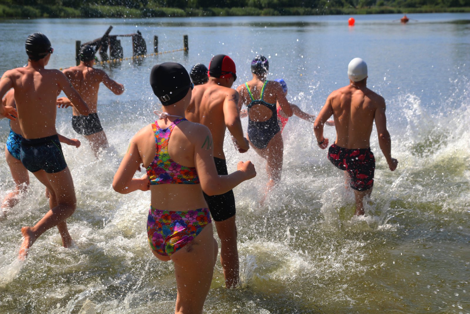 Zawody w Jezierzanach ,,Triathlon droga do sukcesu”
