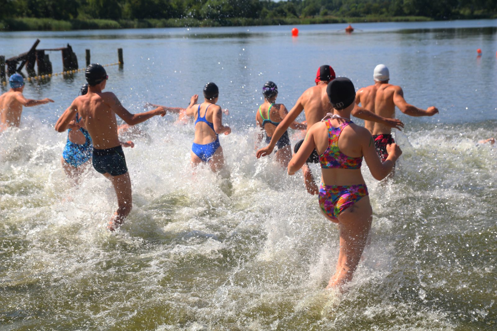 Zawody w Jezierzanach ,,Triathlon droga do sukcesu”
