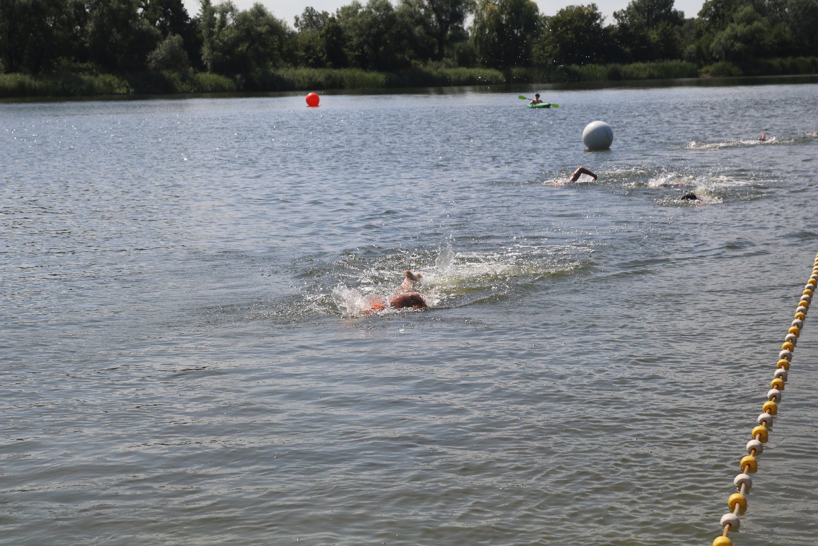 Zawody w Jezierzanach ,,Triathlon droga do sukcesu”
