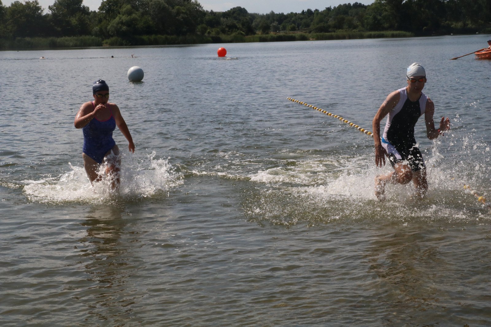 Zawody w Jezierzanach ,,Triathlon droga do sukcesu”
