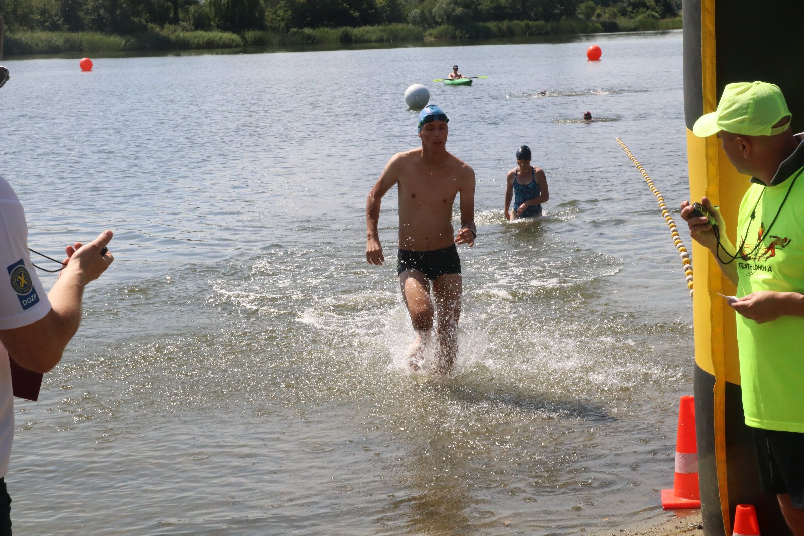 Zawody w Jezierzanach ,,Triathlon droga do sukcesu”
