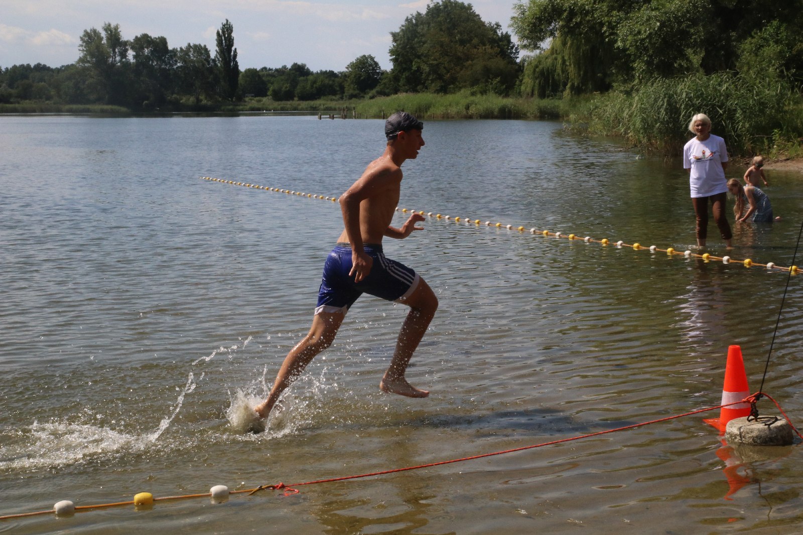 Zawody w Jezierzanach ,,Triathlon droga do sukcesu”
