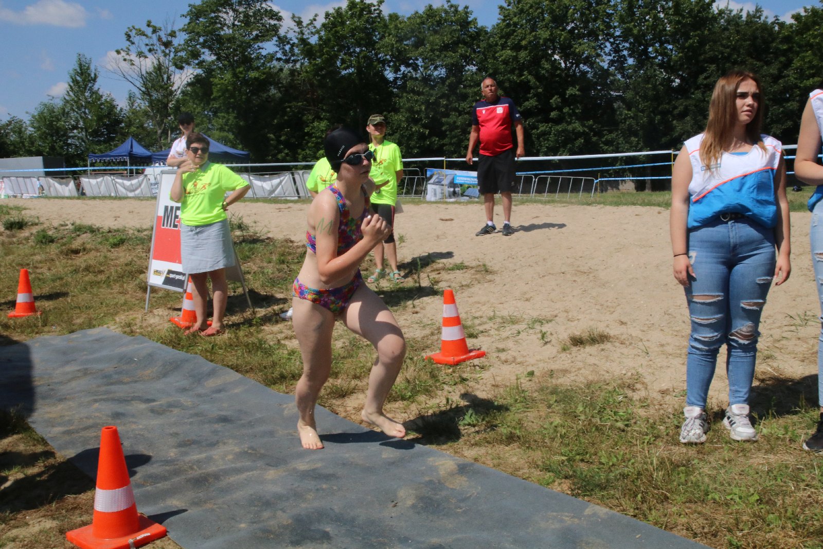 Zawody w Jezierzanach ,,Triathlon droga do sukcesu”

