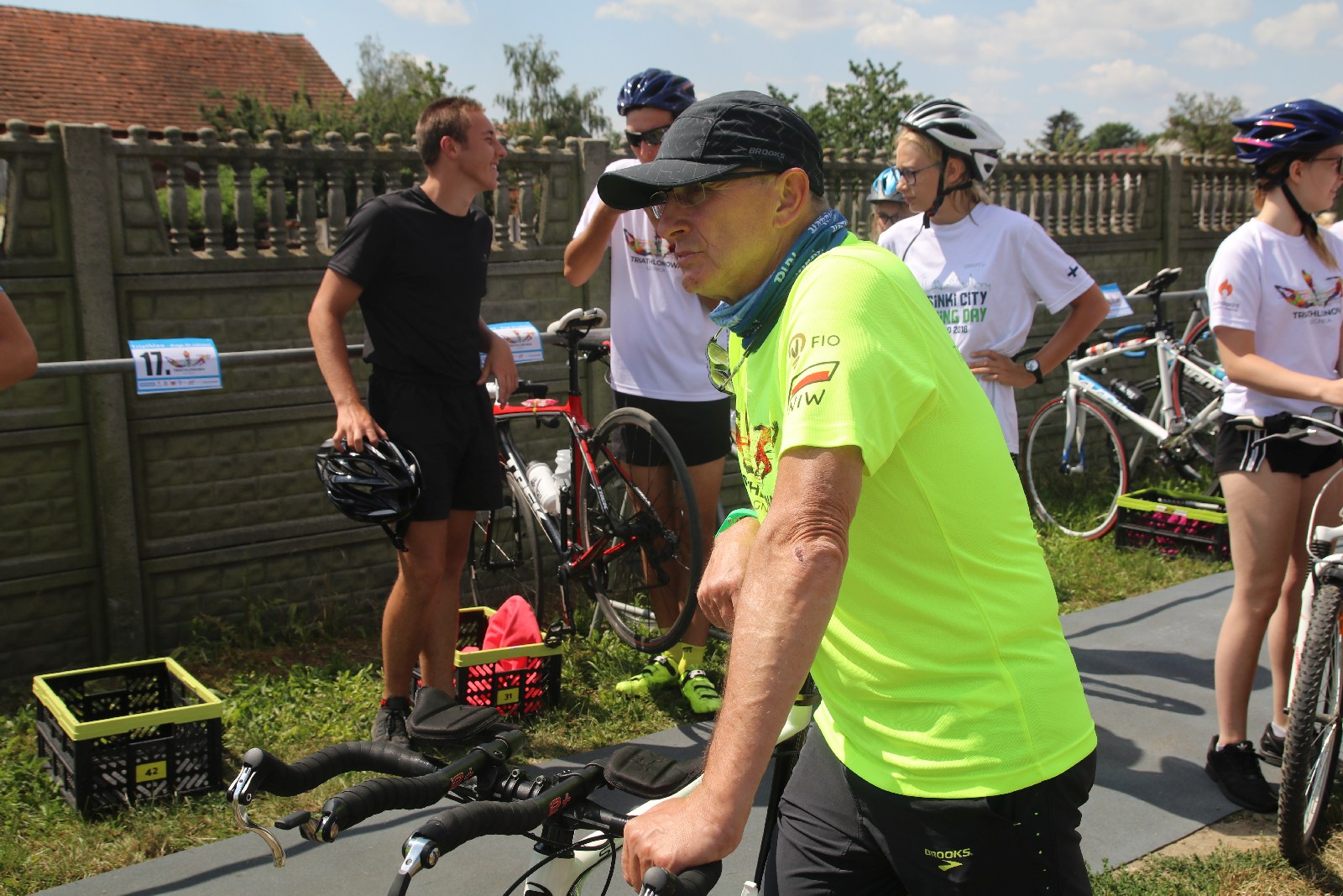 Zawody w Jezierzanach ,,Triathlon droga do sukcesu”

