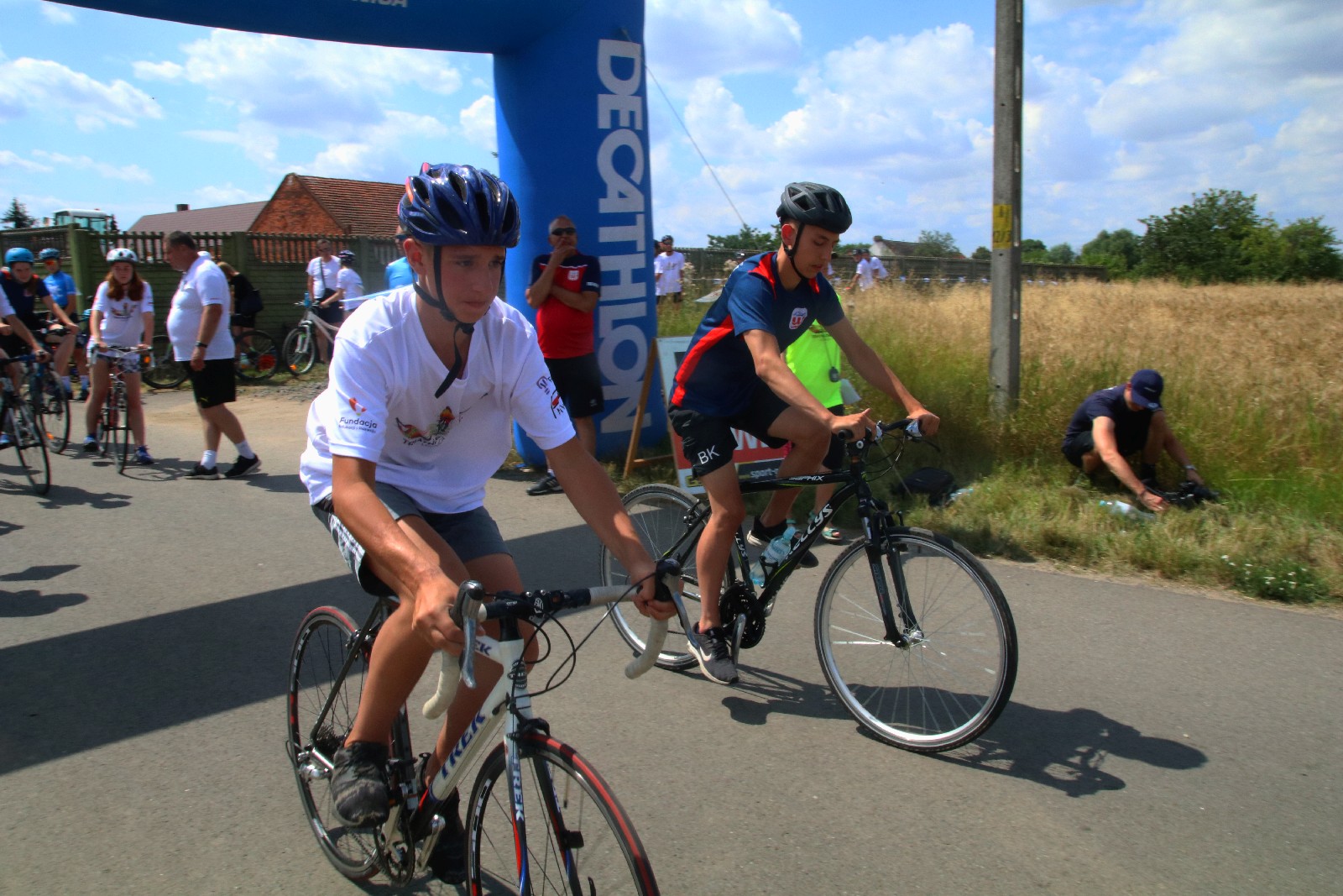 Zawody w Jezierzanach ,,Triathlon droga do sukcesu”
