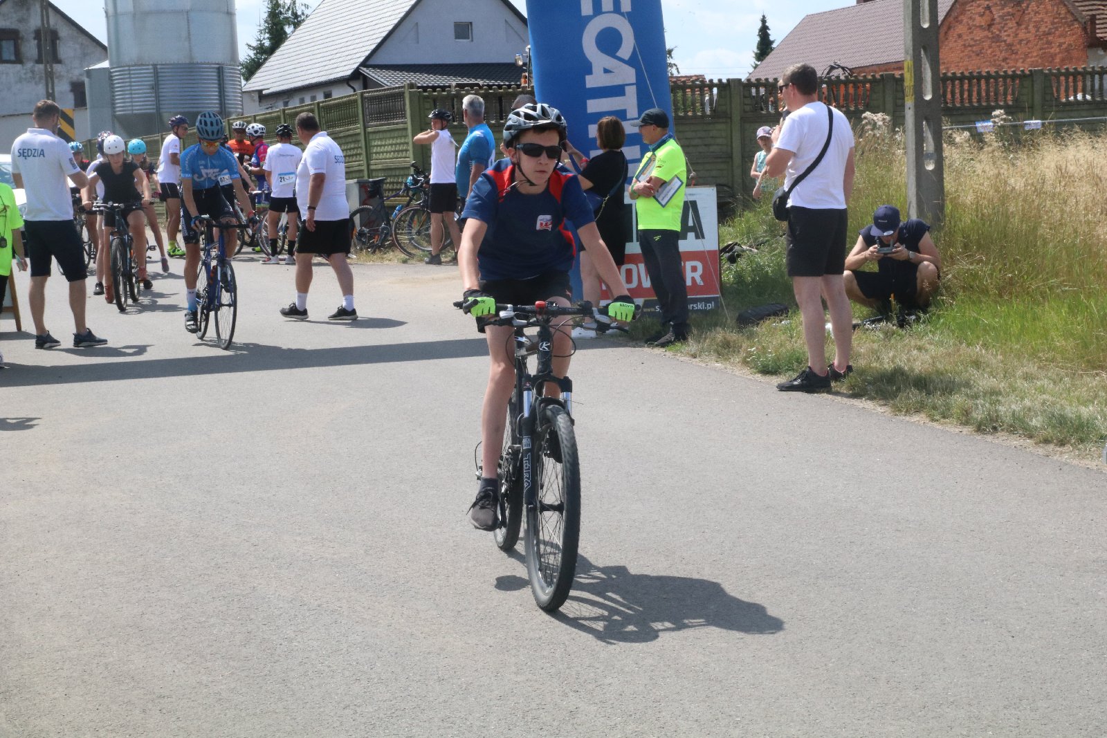 Zawody w Jezierzanach ,,Triathlon droga do sukcesu”

