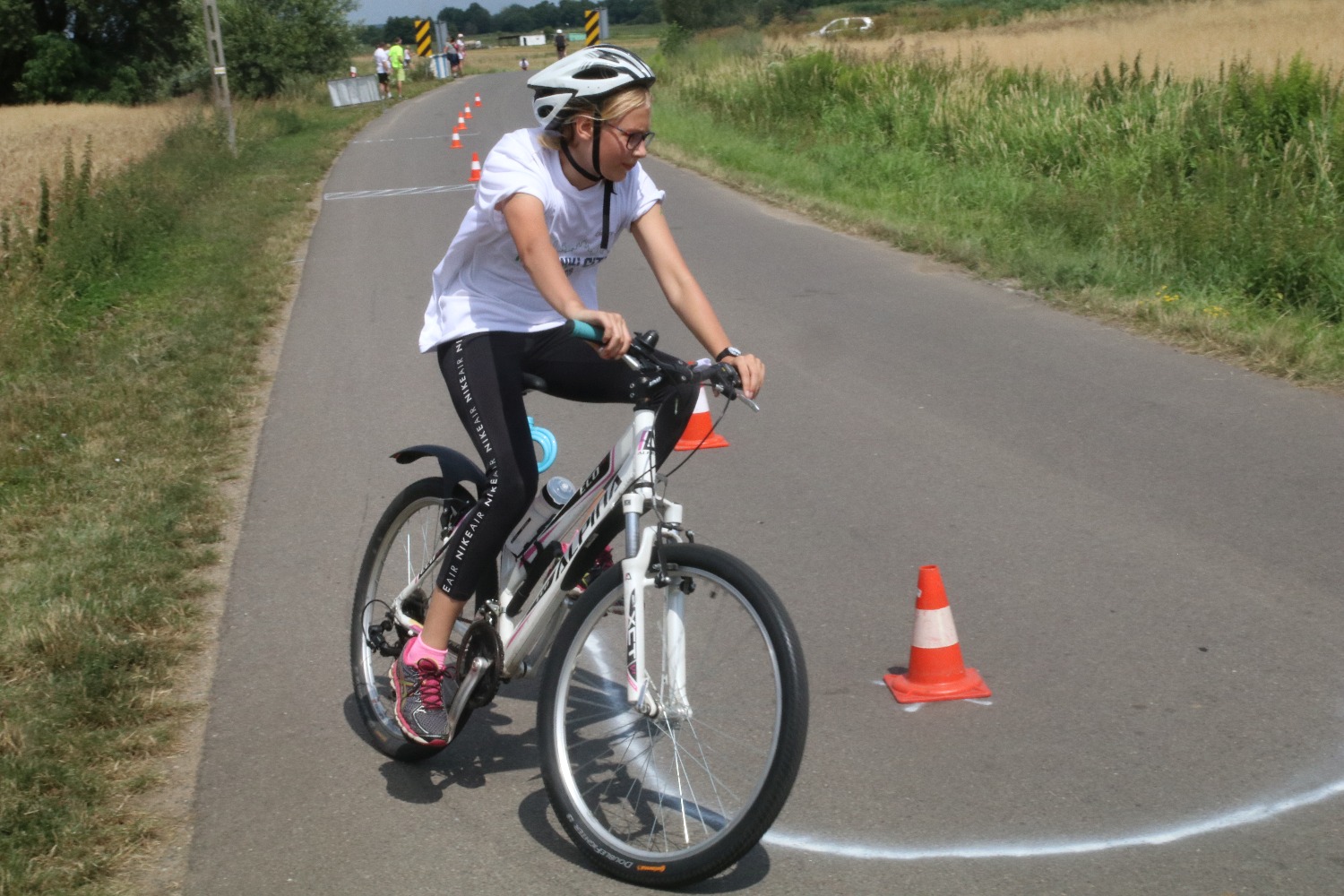 Zawody w Jezierzanach ,,Triathlon droga do sukcesu”
