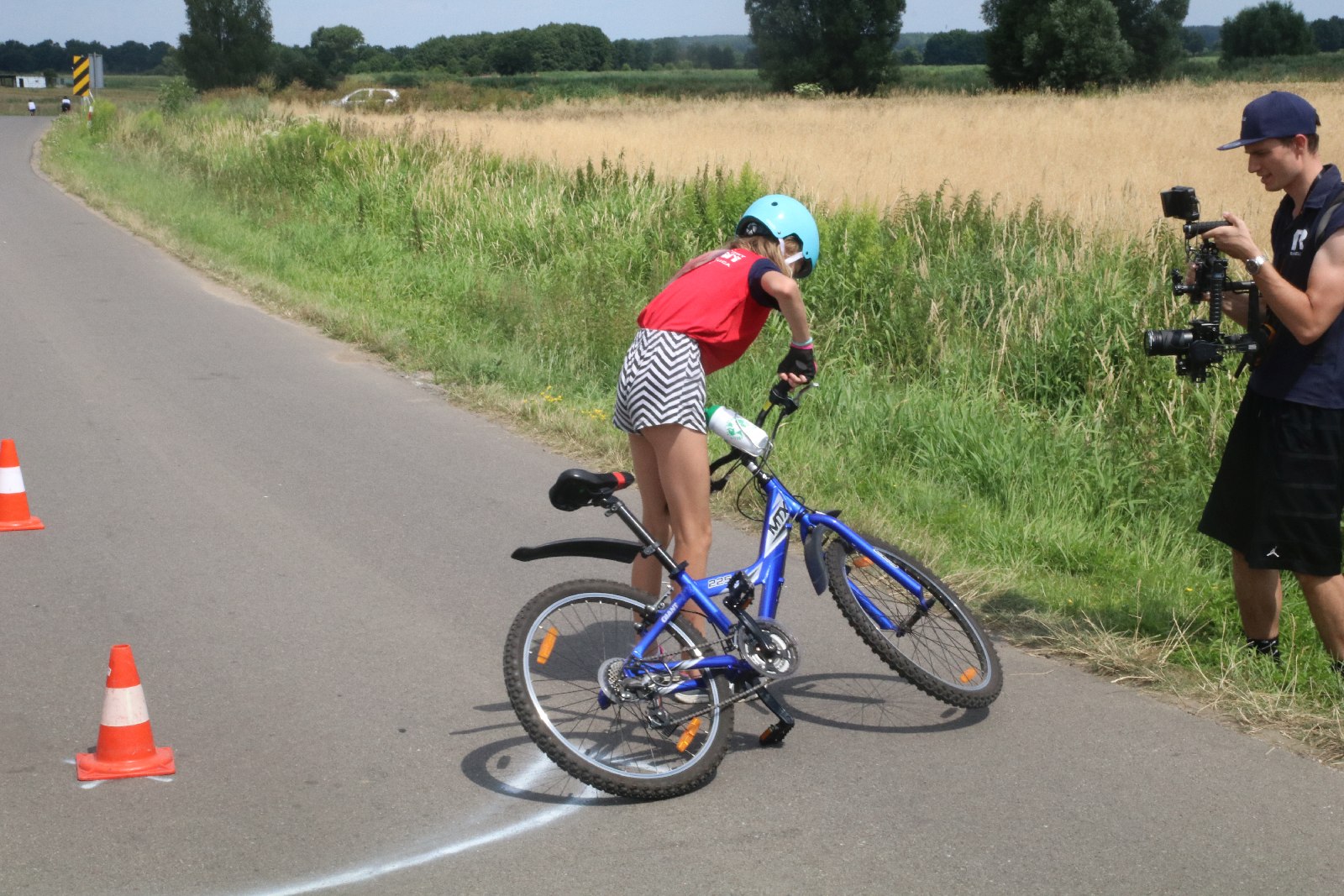 Zawody w Jezierzanach ,,Triathlon droga do sukcesu”
