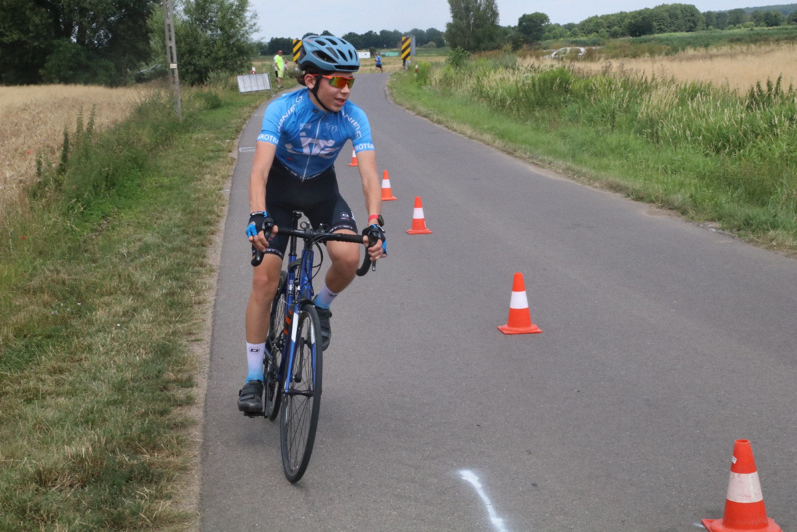 Zawody w Jezierzanach ,,Triathlon droga do sukcesu”
