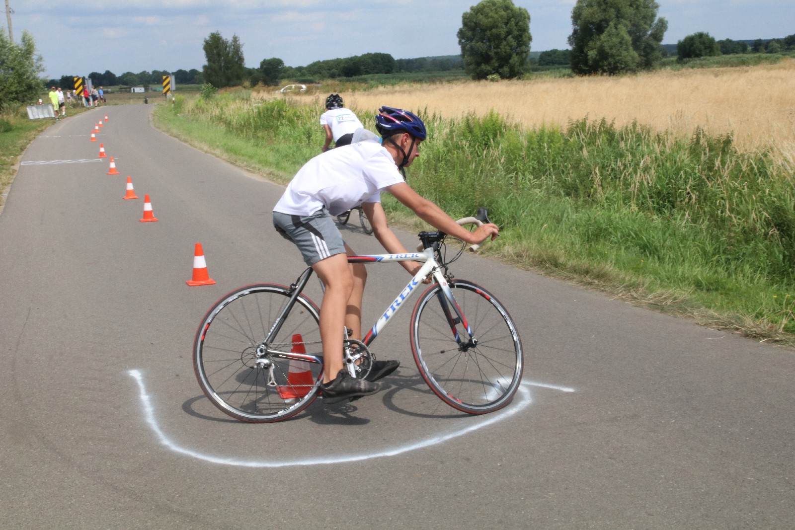 Zawody w Jezierzanach ,,Triathlon droga do sukcesu”
