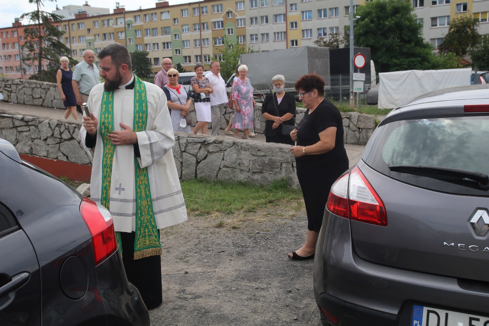Na os. Kopernika święcili samochody i ich kierowców