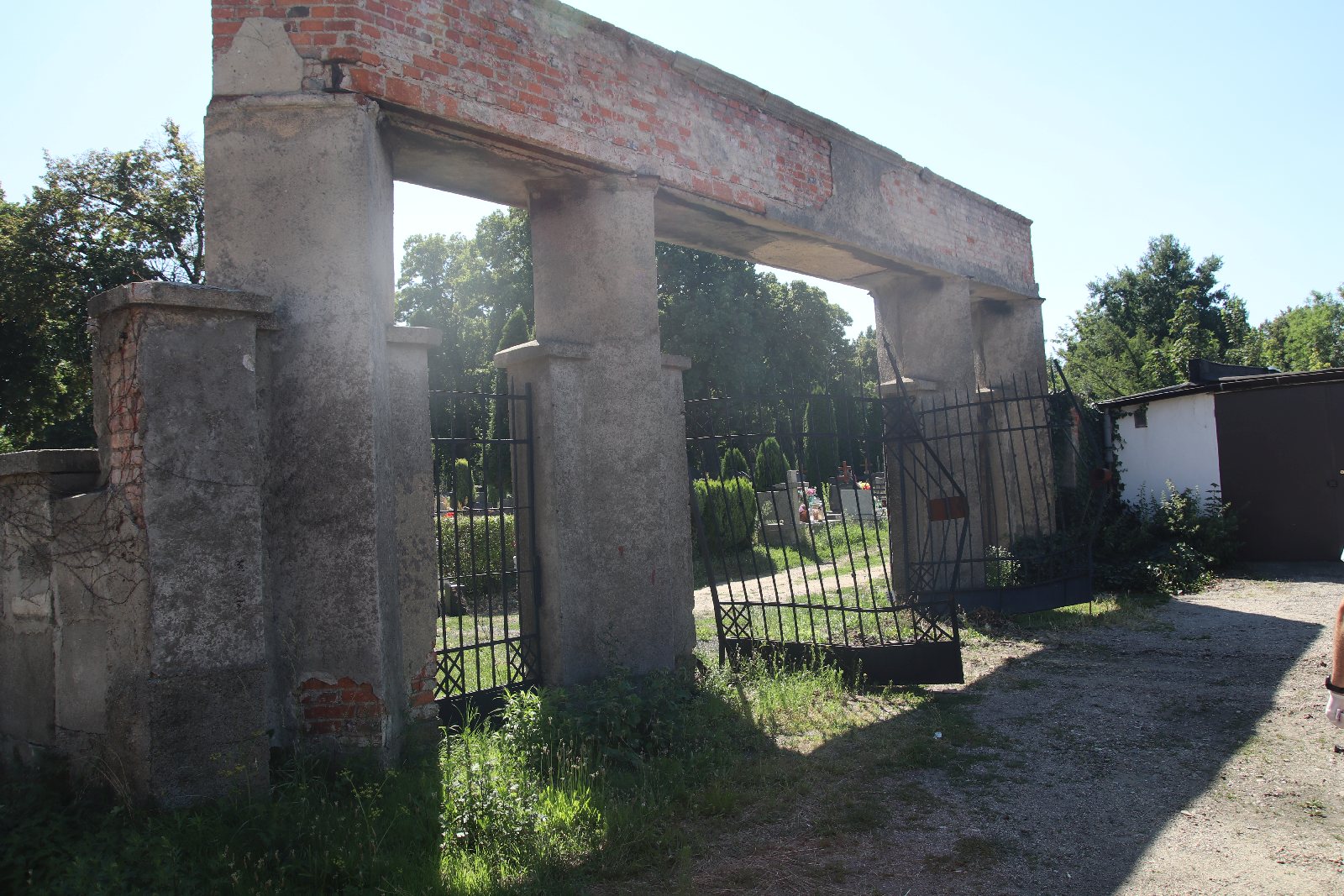 Był Rokossowski na cmentarzu i już go nie ma