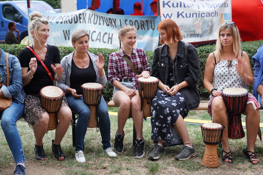 Zielony Groszek i Jemiayka w rytmach muzyki słońca