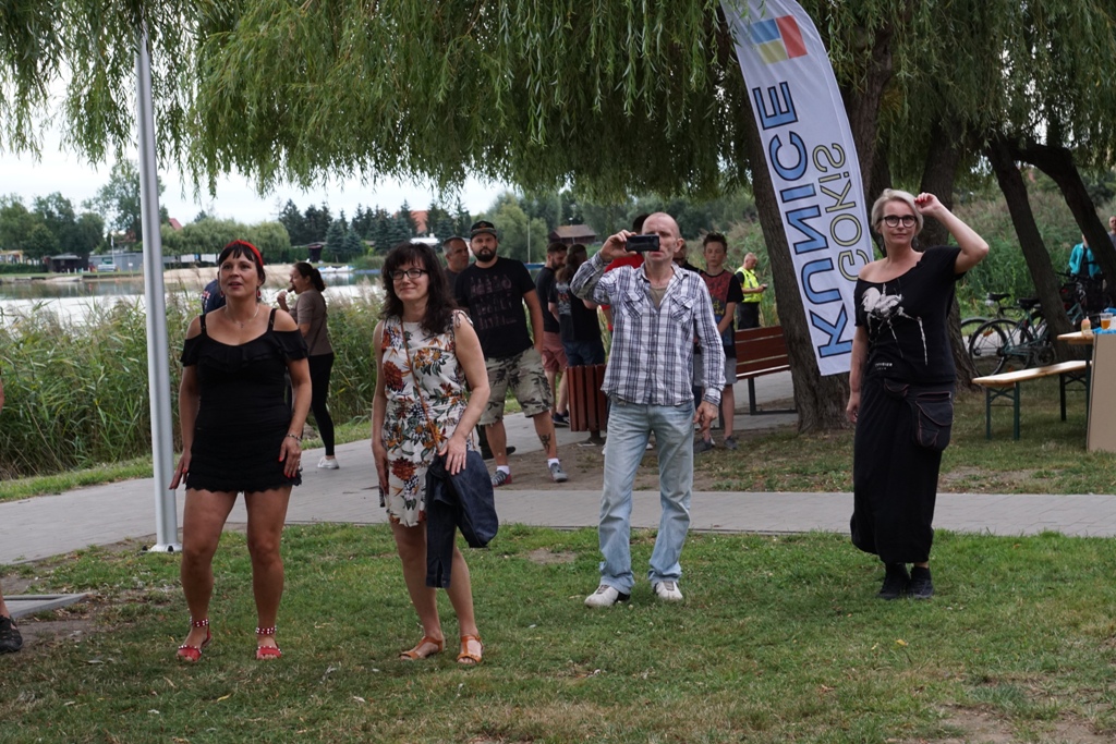 Zielony Groszek i Jemiayka w rytmach muzyki słońca
