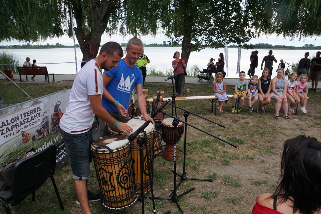 Zielony Groszek i Jemiayka w rytmach muzyki słońca