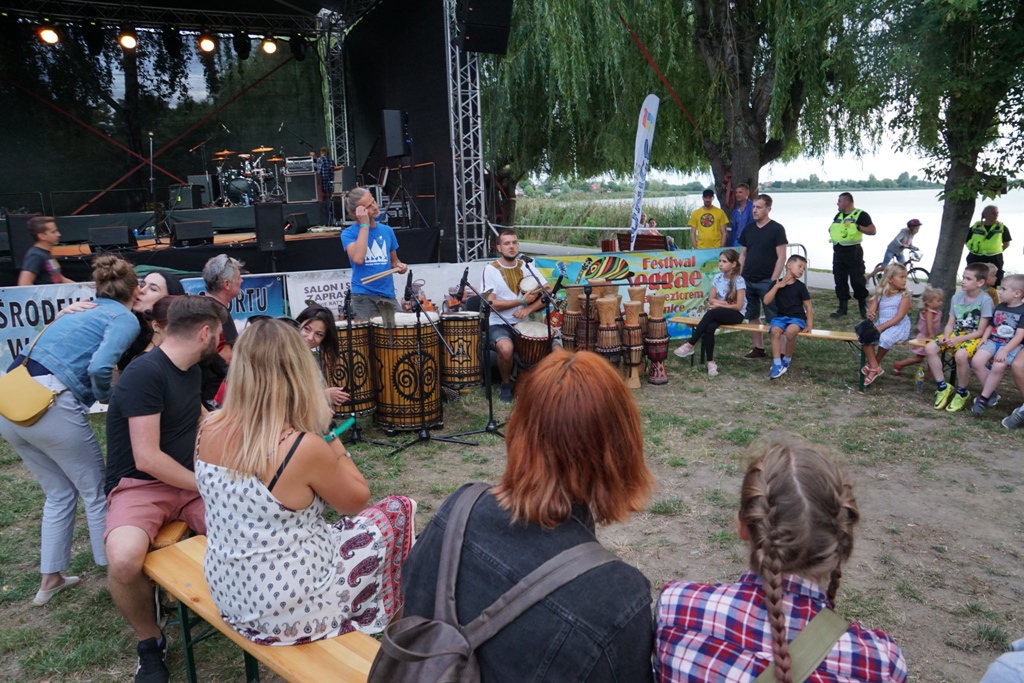 Zielony Groszek i Jemiayka w rytmach muzyki słońca