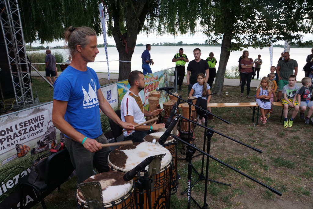 Zielony Groszek i Jemiayka w rytmach muzyki słońca