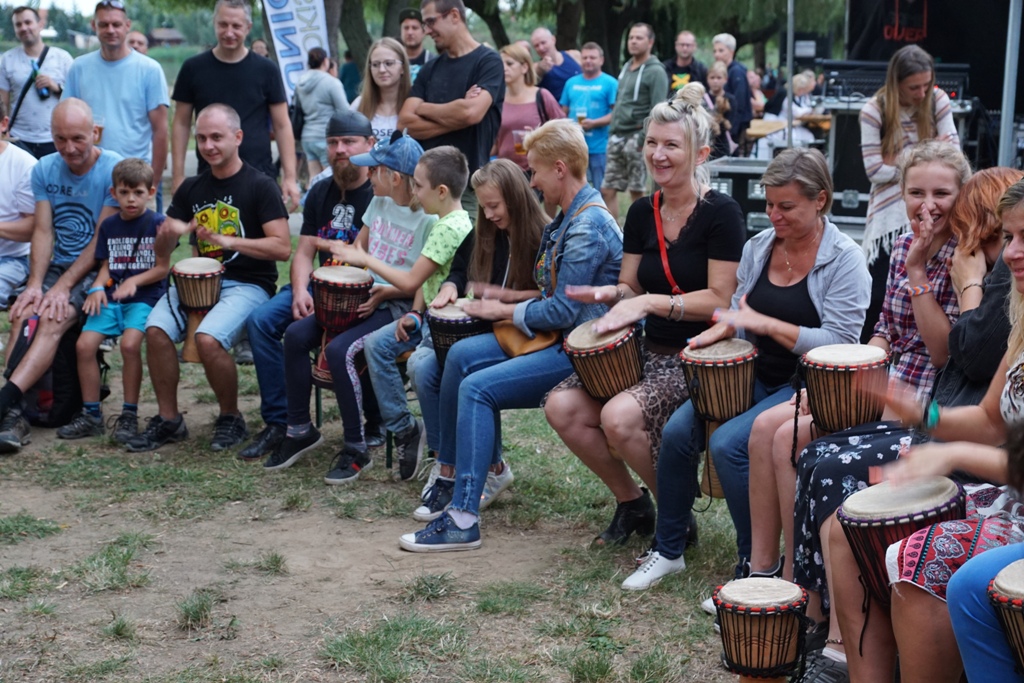 Zielony Groszek i Jemiayka w rytmach muzyki słońca