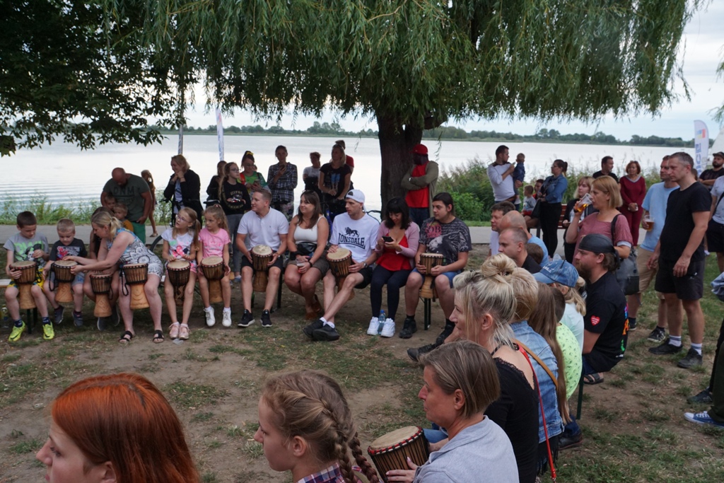 Zielony Groszek i Jemiayka w rytmach muzyki słońca