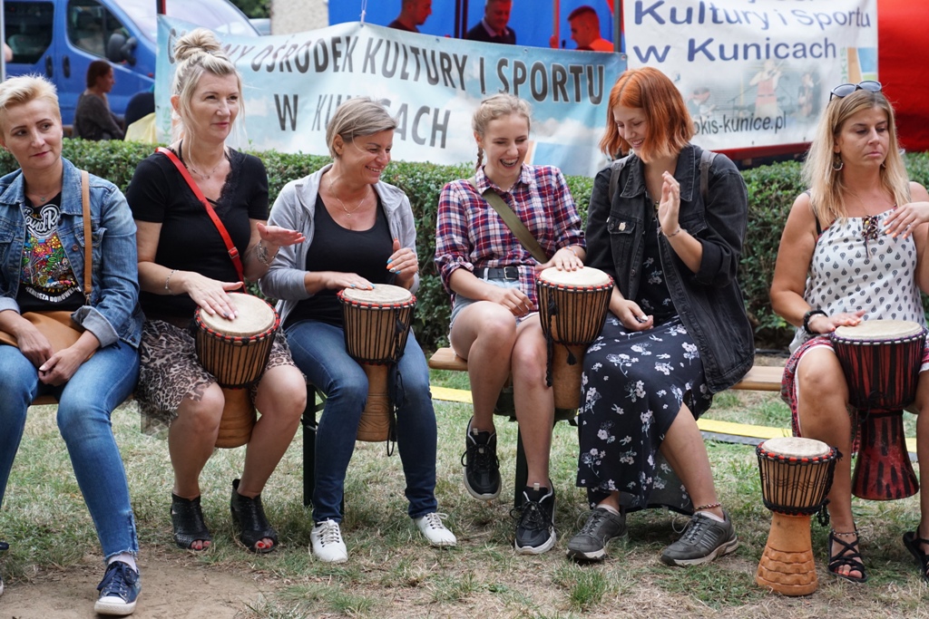 Zielony Groszek i Jemiayka w rytmach muzyki słońca