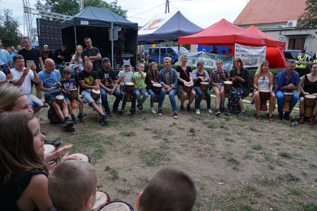 Zielony Groszek i Jemiayka w rytmach muzyki słońca