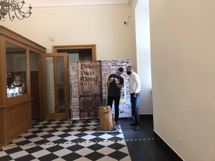 Rozpoczęła się emisja pamiątkowego banknotu 0 Euro – LEGNICA