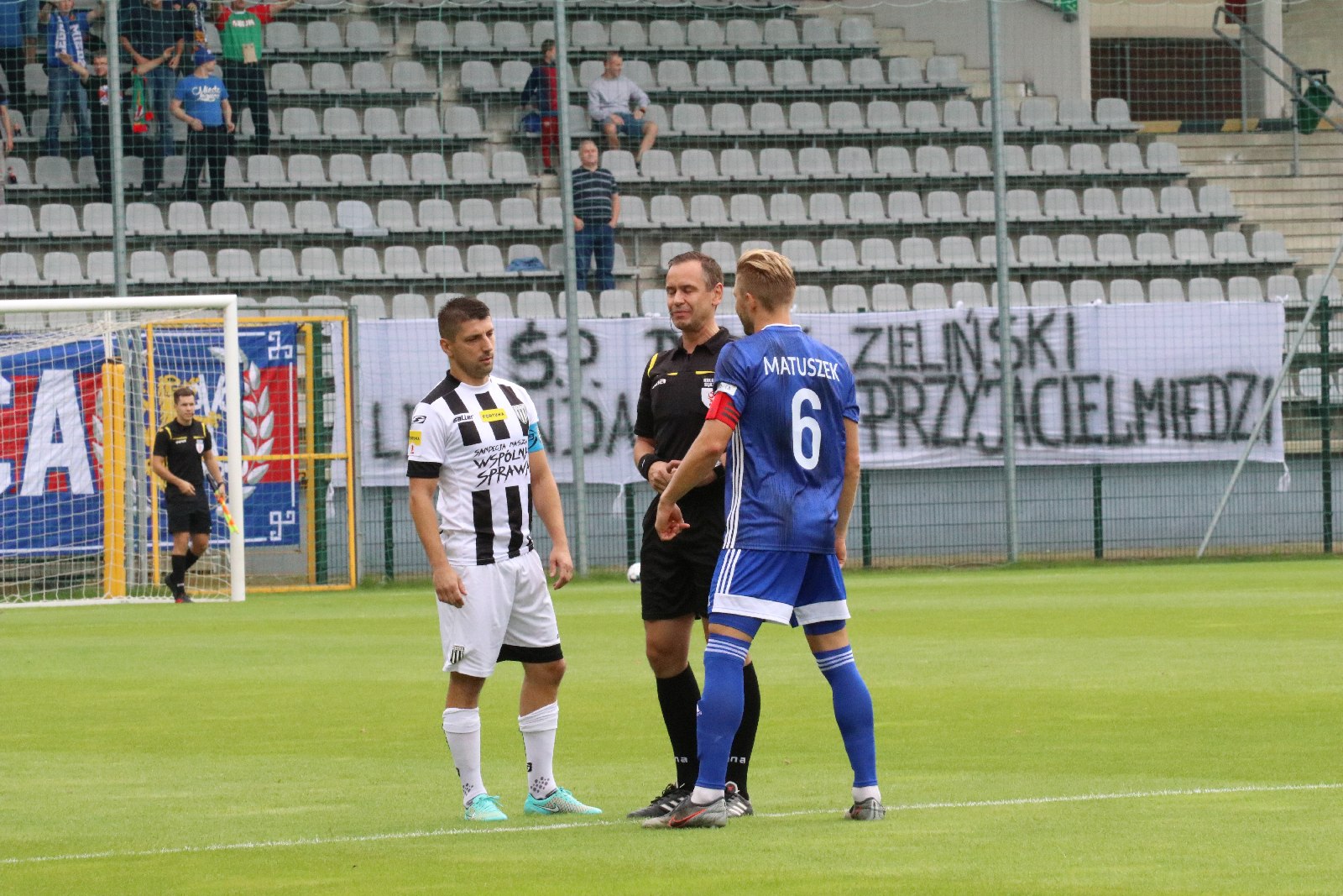 Miedź Legnica wygrała z Sandecją Nowy Sącz             
