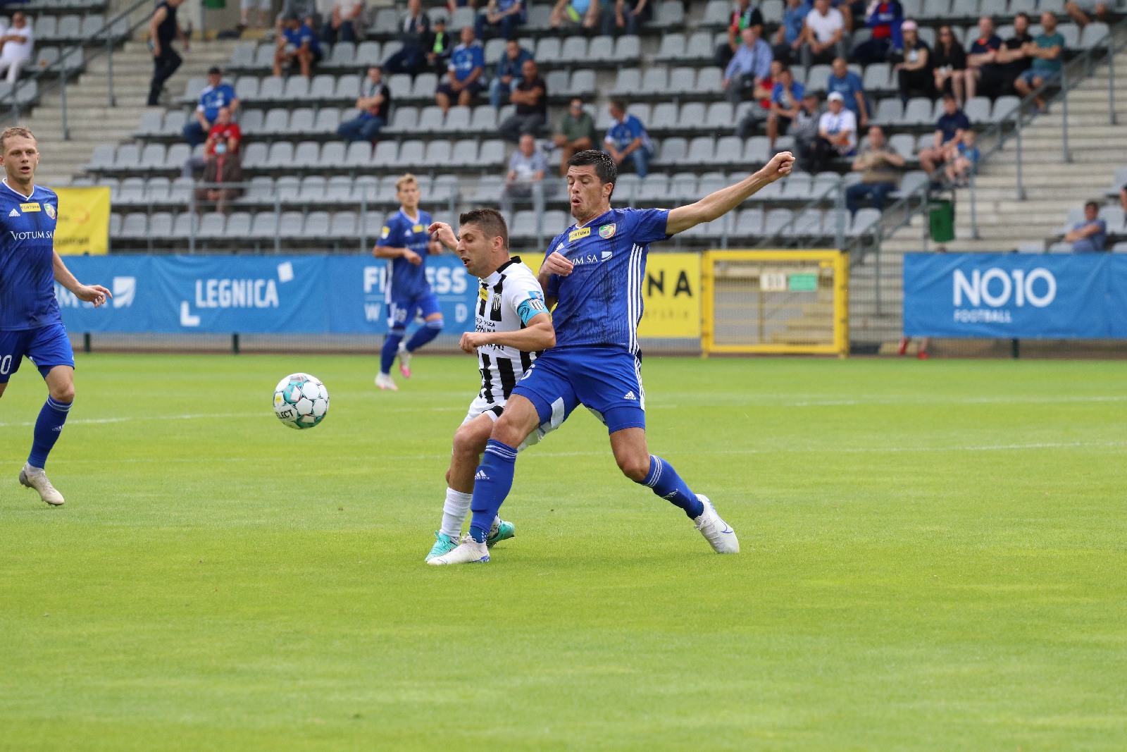 Miedź Legnica wygrała z Sandecją Nowy Sącz             
