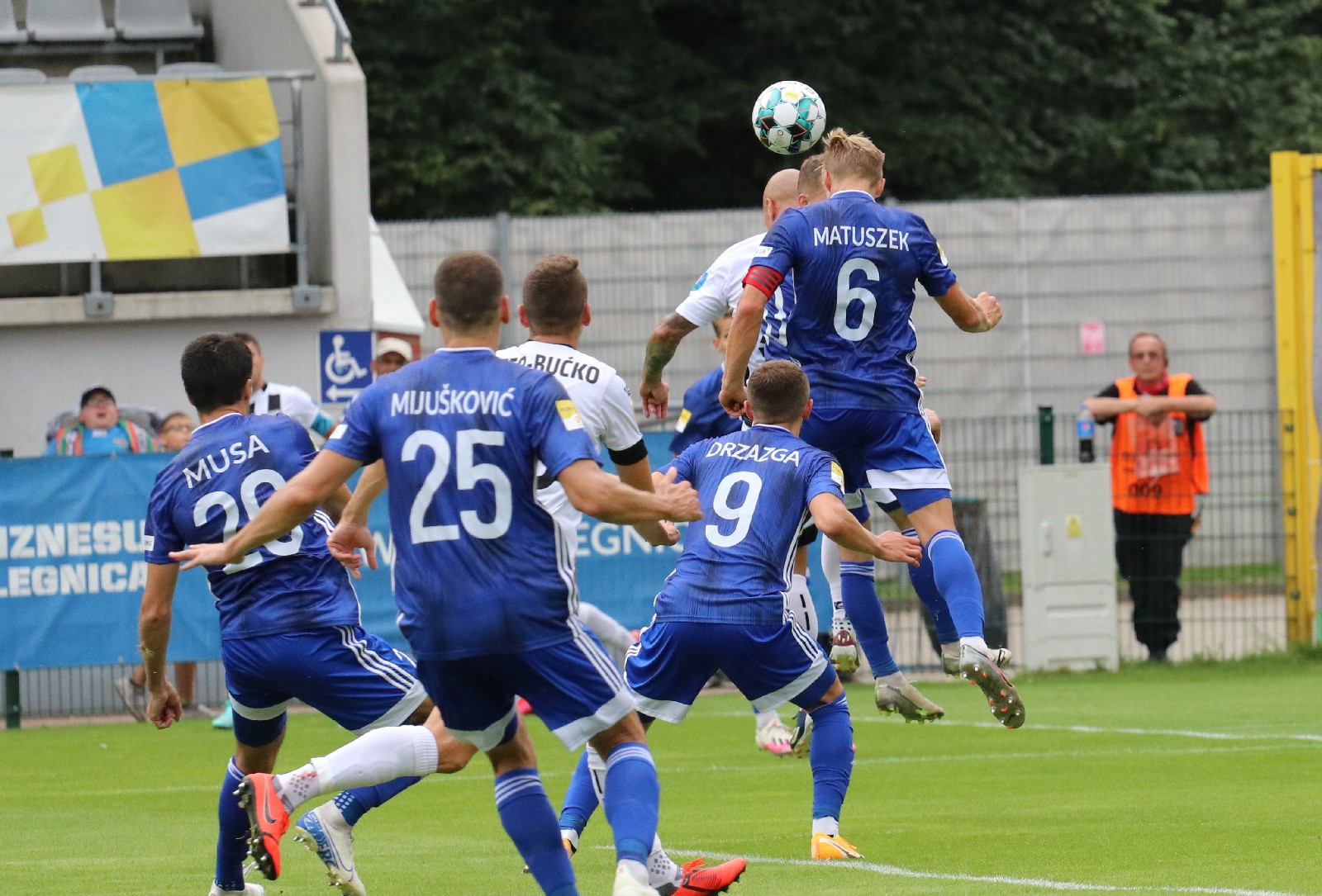 Miedź Legnica wygrała z Sandecją Nowy Sącz             
